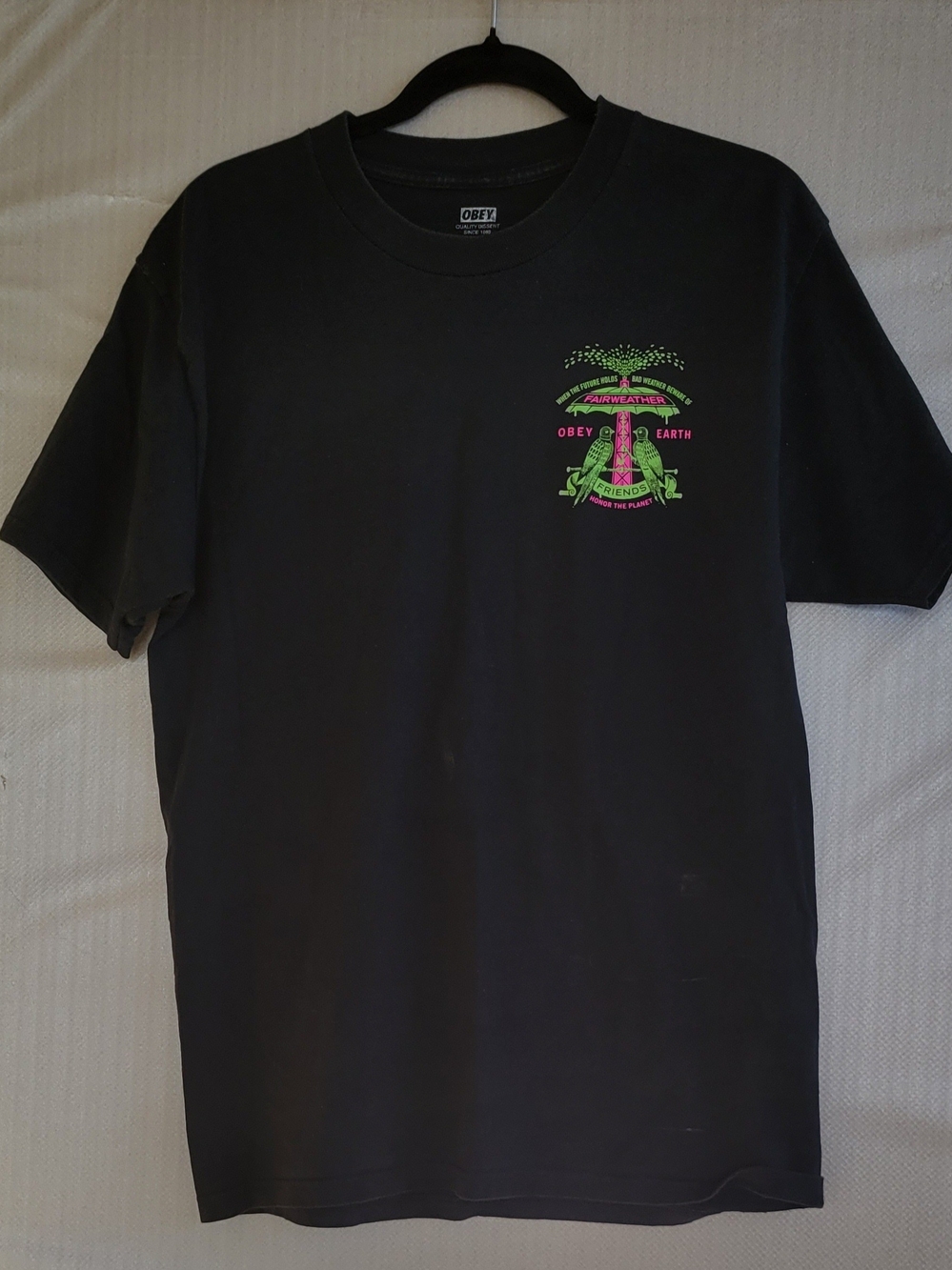 Obey Men's Short-Sleeve Tee Vintage Casual Shirt